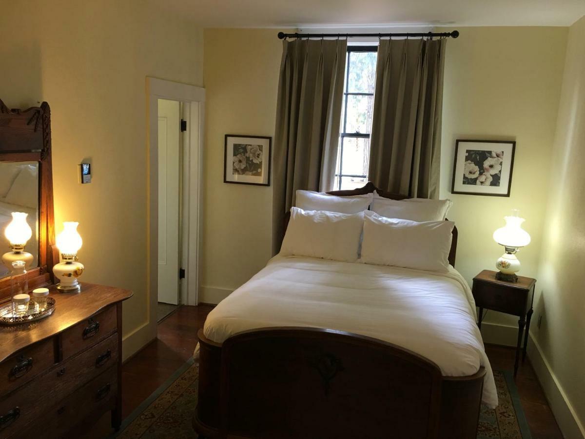 Wolf Creek Inn & Tavern 外观 照片