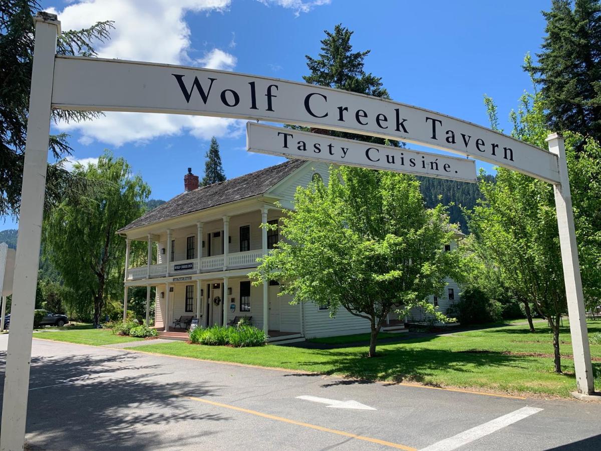 Wolf Creek Inn & Tavern 外观 照片